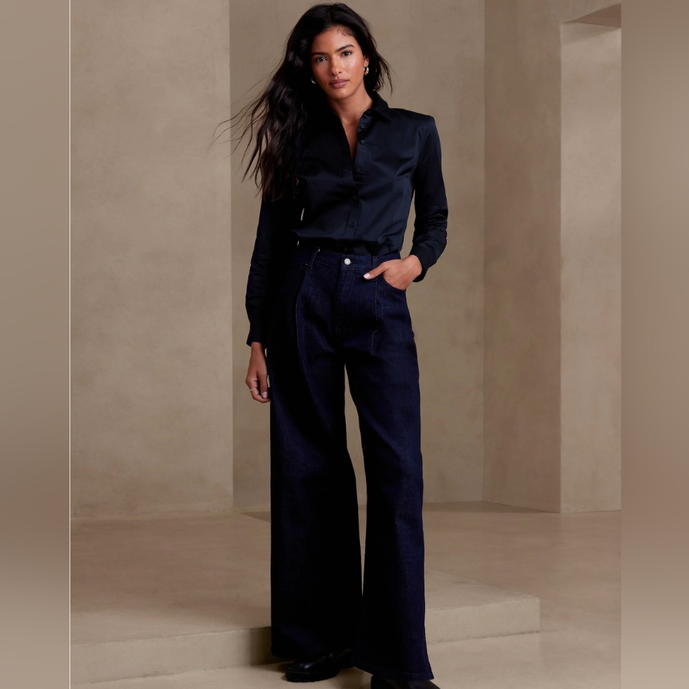 Banana Republic Factory Tailor-Fit Easy-Care Shirt in Preppy Navy